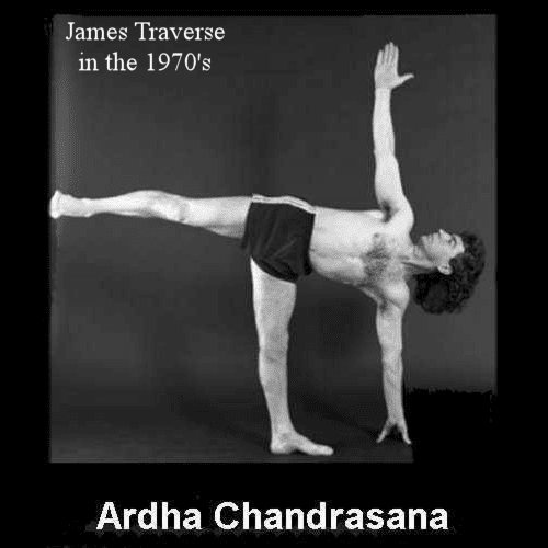 Ardha-Chandrasana-70s